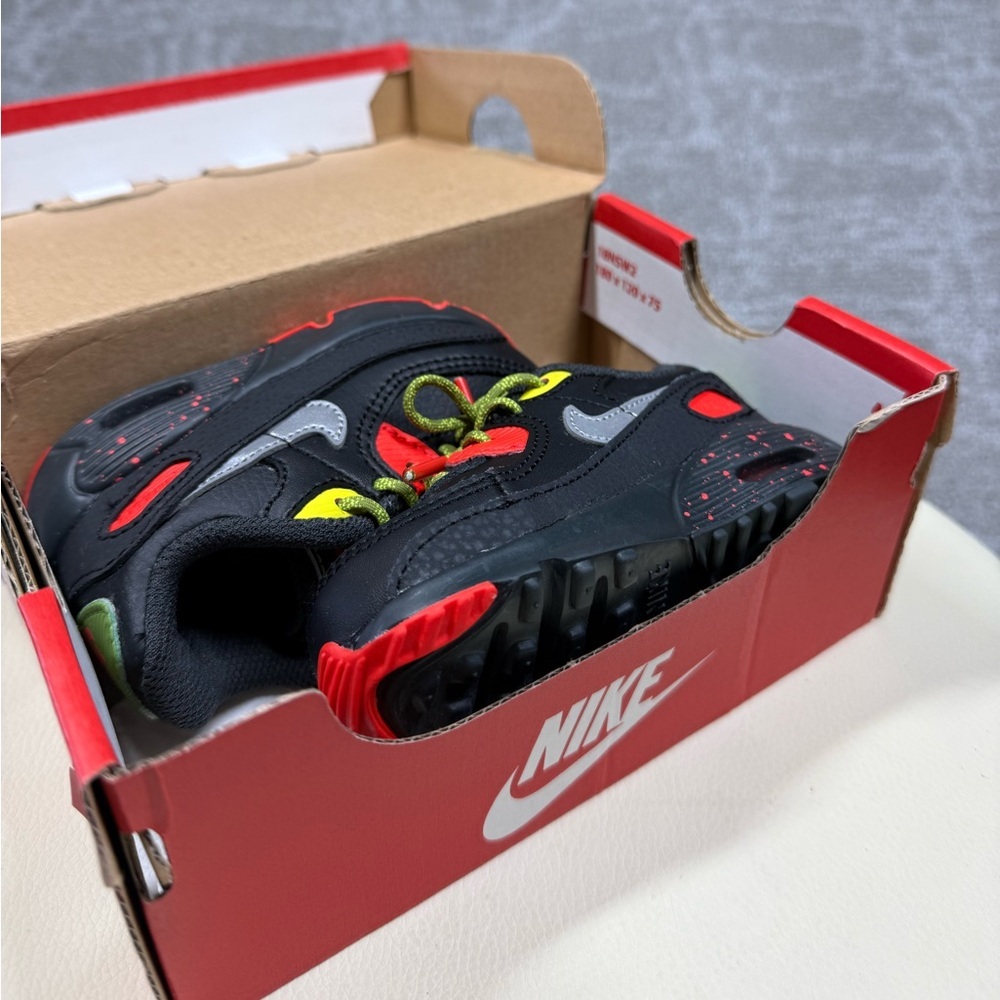 Nike Air Max Toddler Black Orange Sneaker Shoe Size 4C - Picture 4 of 5